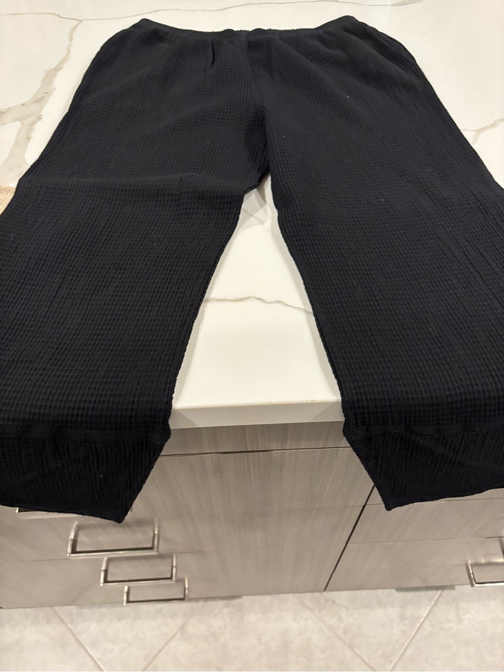 Women's Black Waffle-Knit Elastic-Waist Jogger Pants